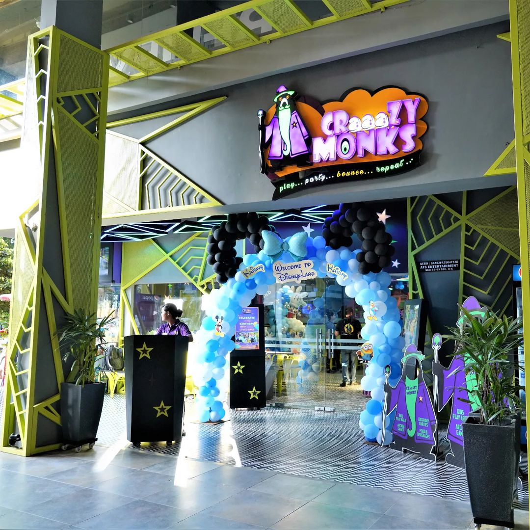 Decoration at Craaazy Monks Chandigarh